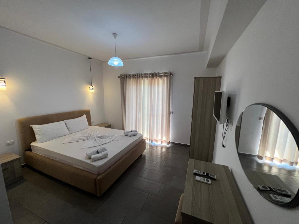 Hotel Irini Sarande Bagian luar foto