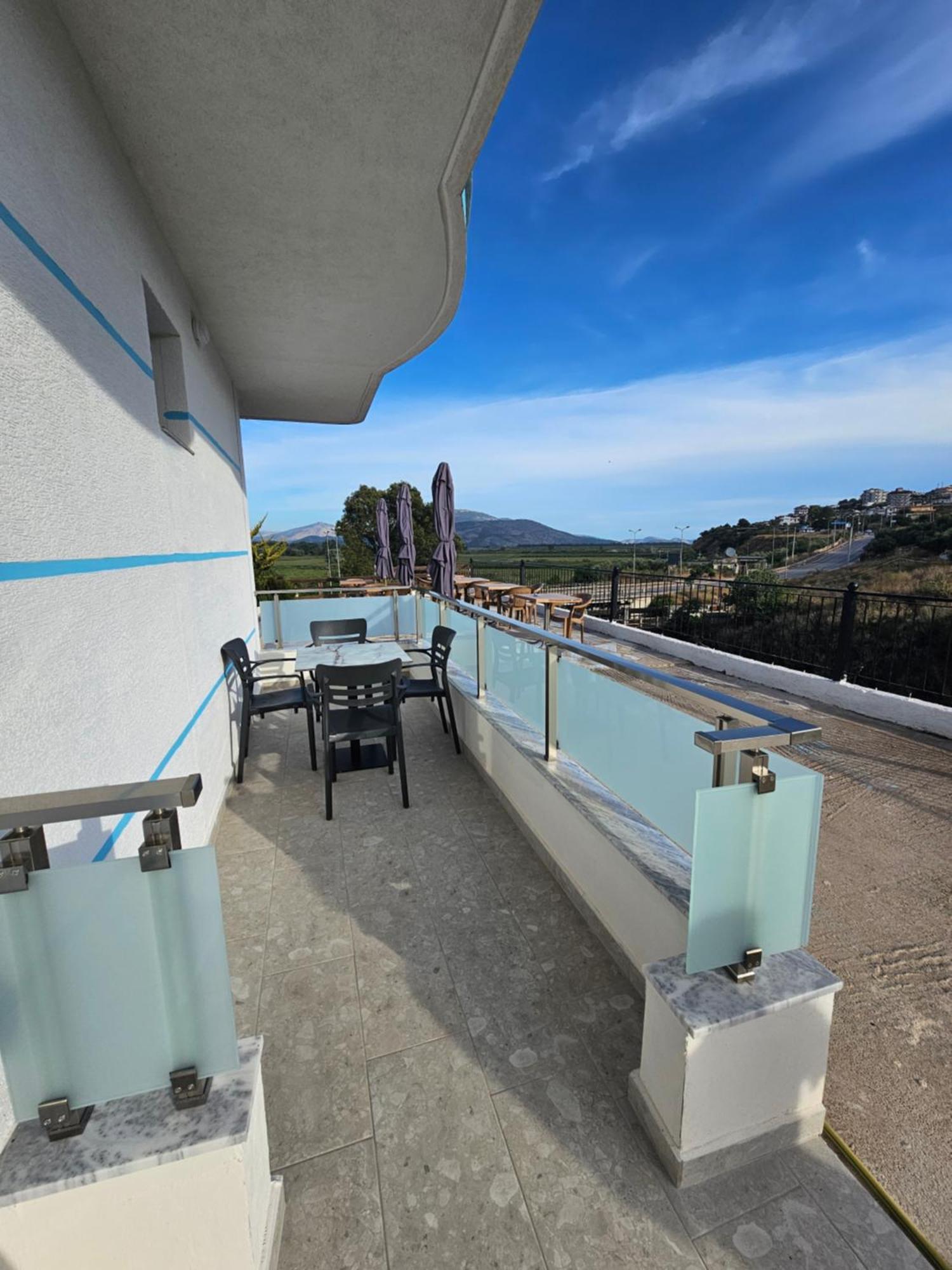 Hotel Irini Sarande Bagian luar foto