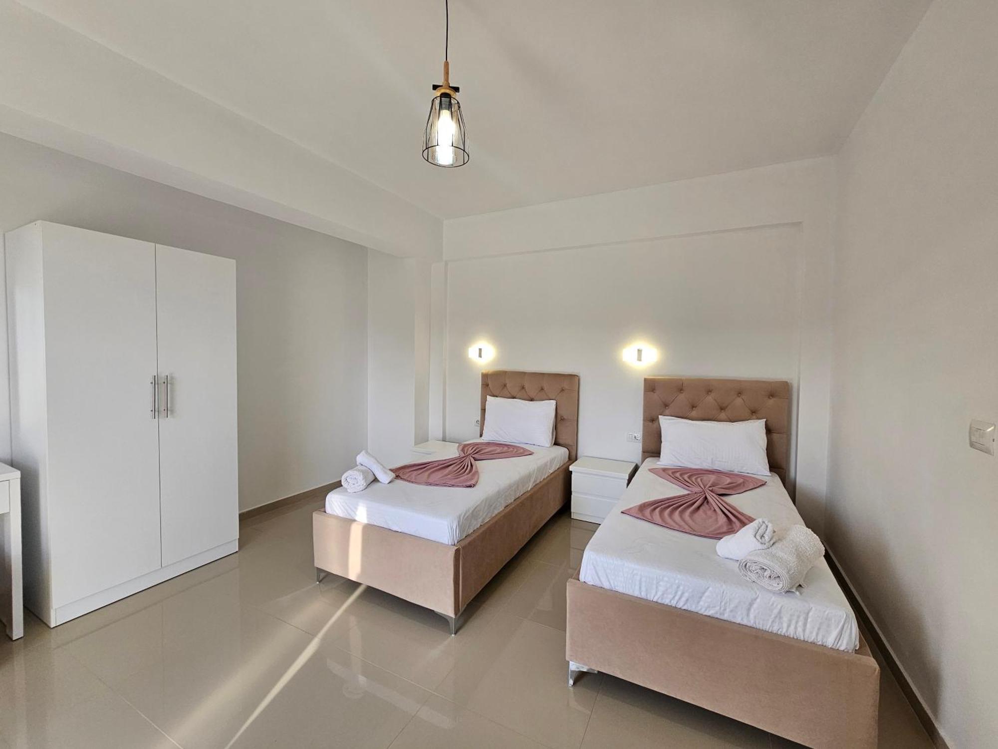Hotel Irini Sarande Bagian luar foto