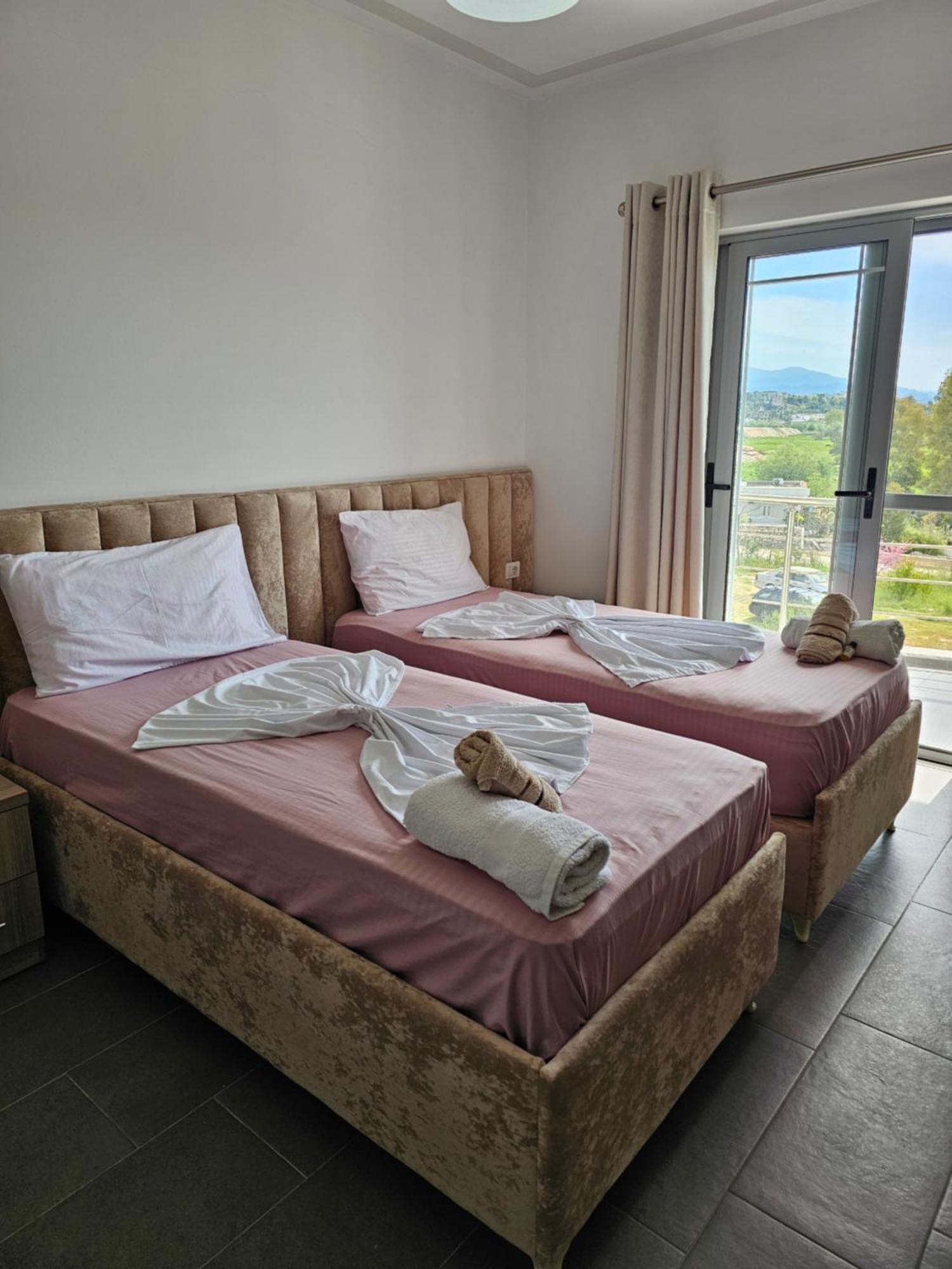 Hotel Irini Sarande Bagian luar foto