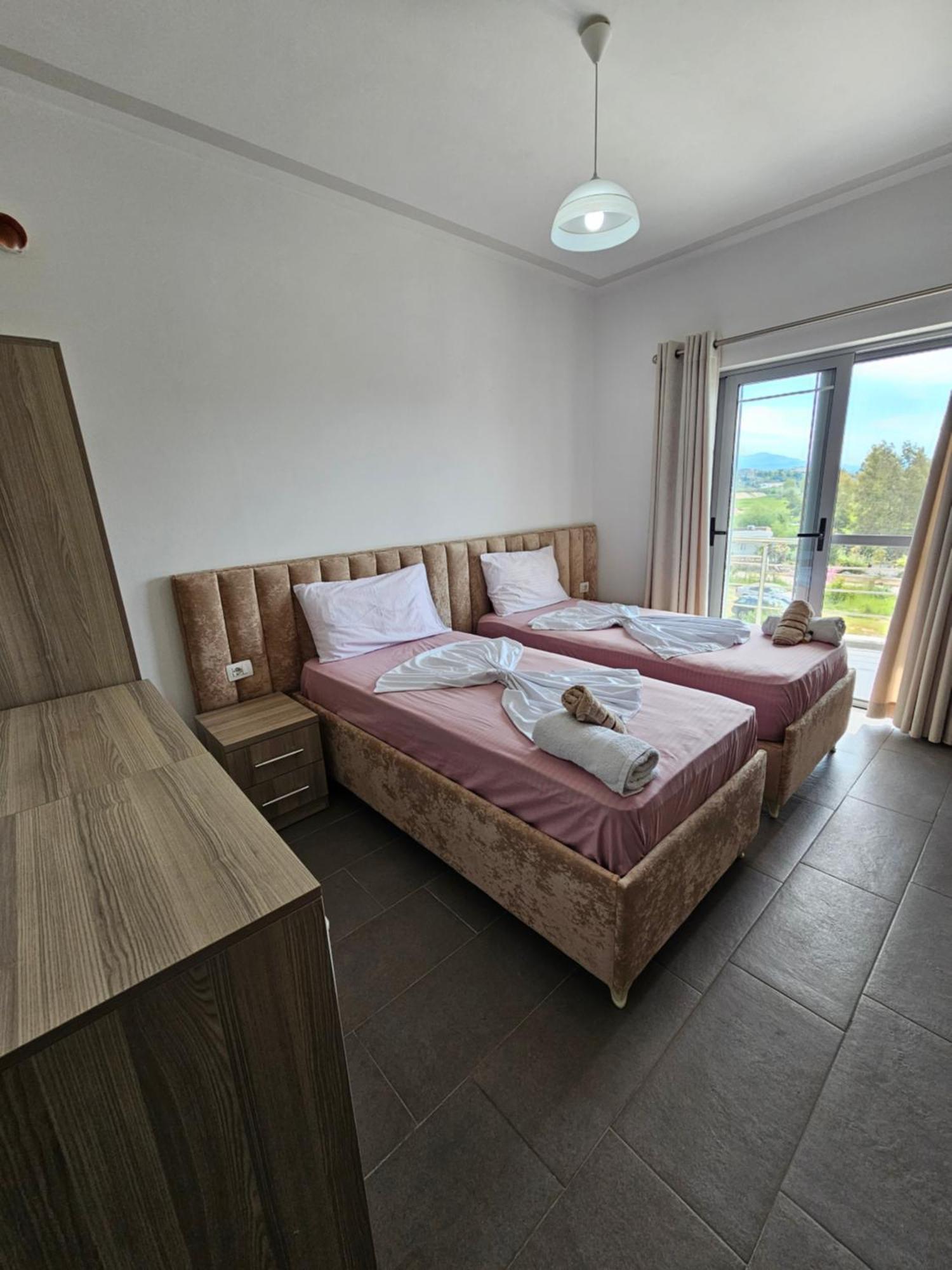 Hotel Irini Sarande Bagian luar foto