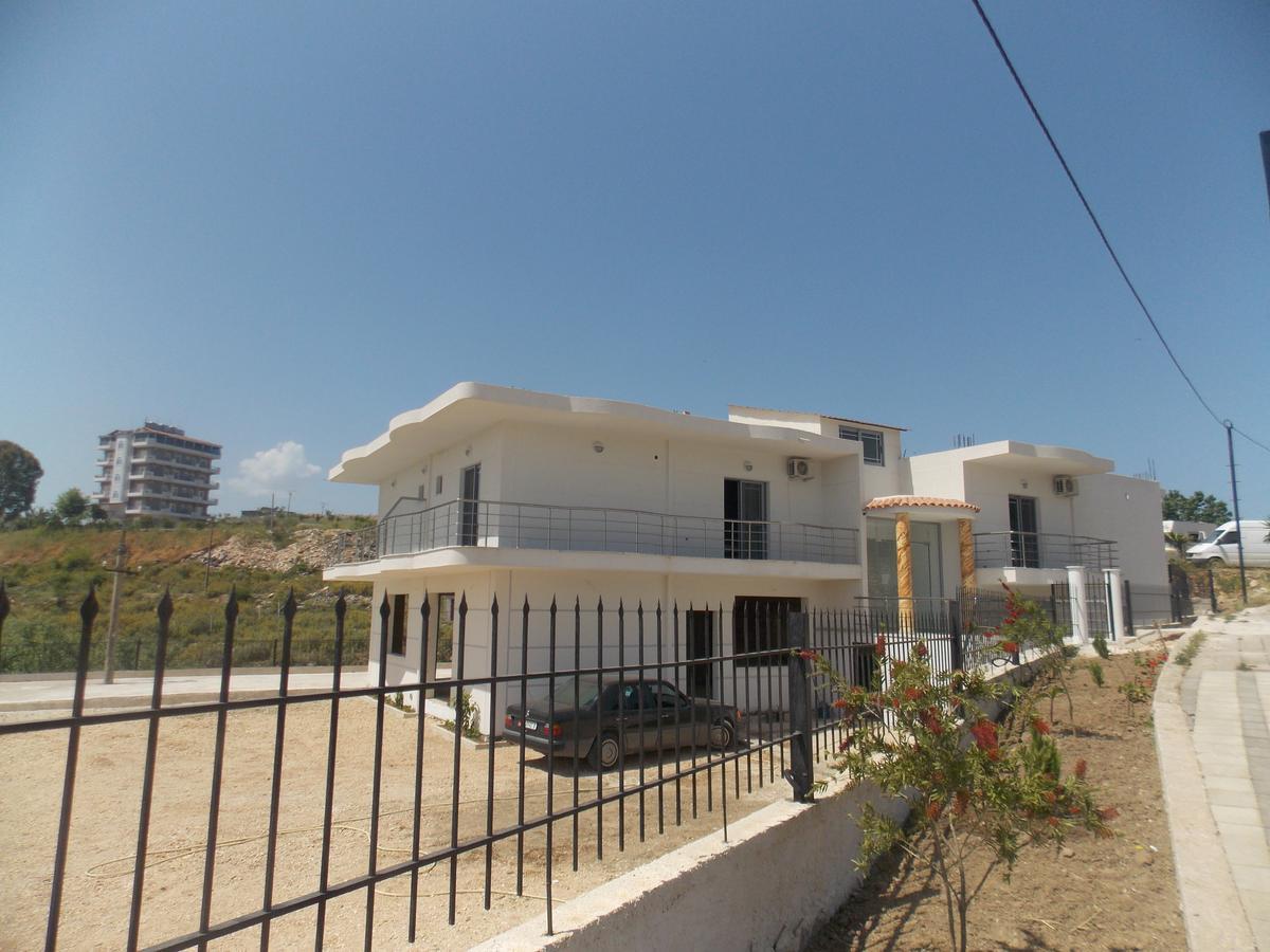 Hotel Irini Sarande Bagian luar foto