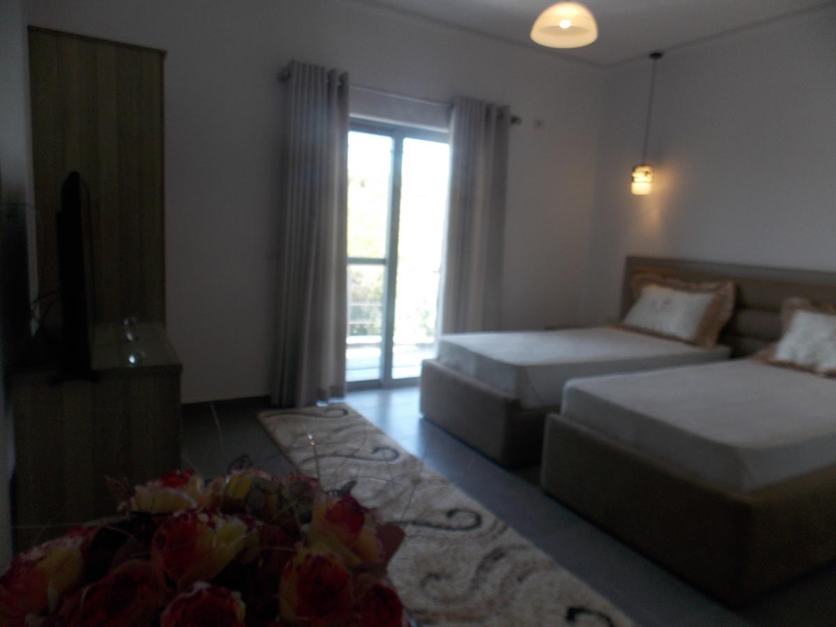 Hotel Irini Sarande Bagian luar foto
